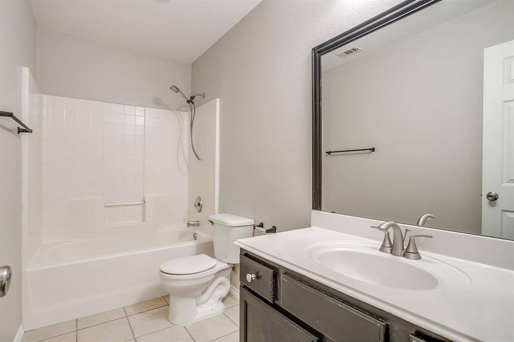 10633 Lipan Trail, Fort Worth, TX 76108