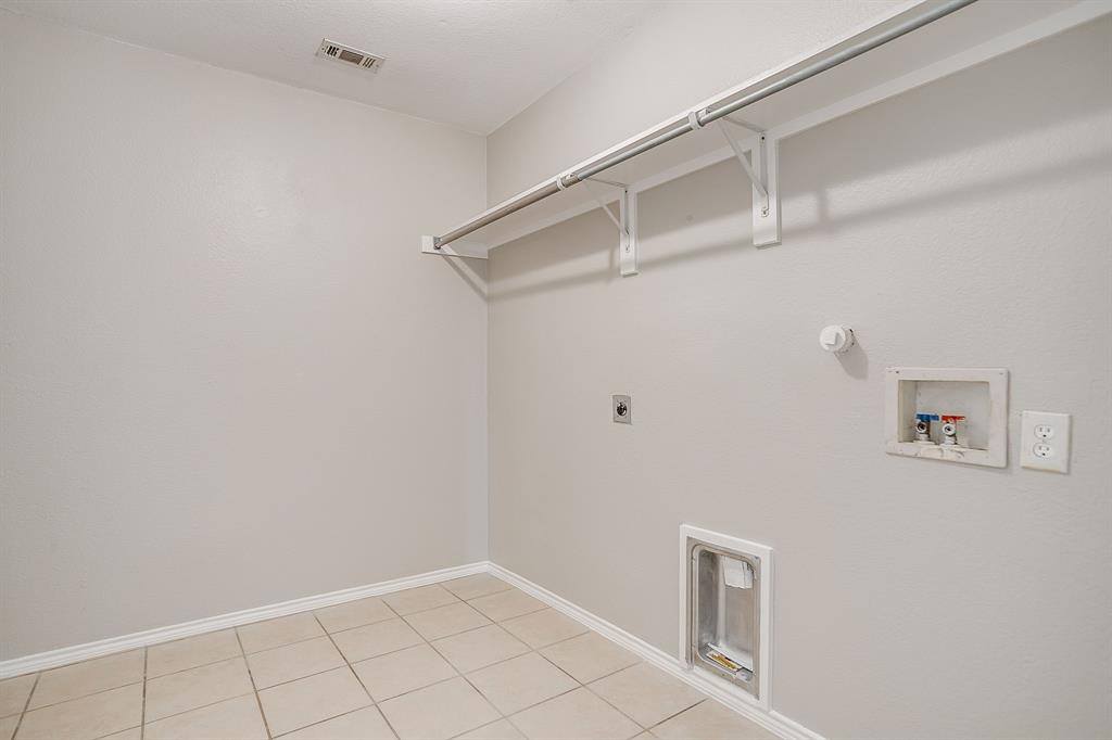 10633 Lipan Trail, Fort Worth, TX 76108