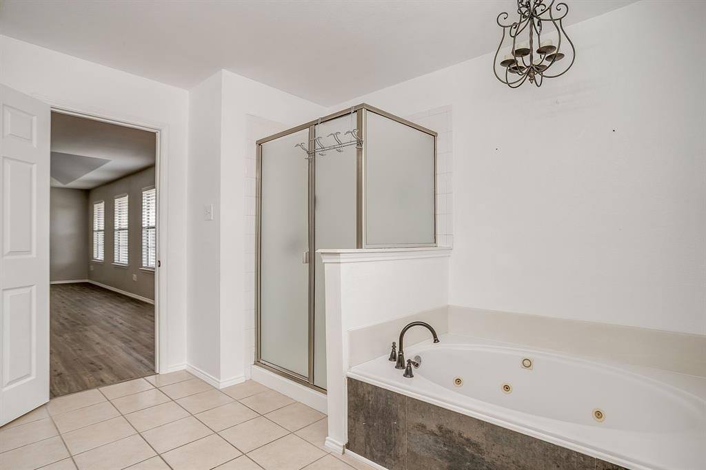 10633 Lipan Trail, Fort Worth, TX 76108