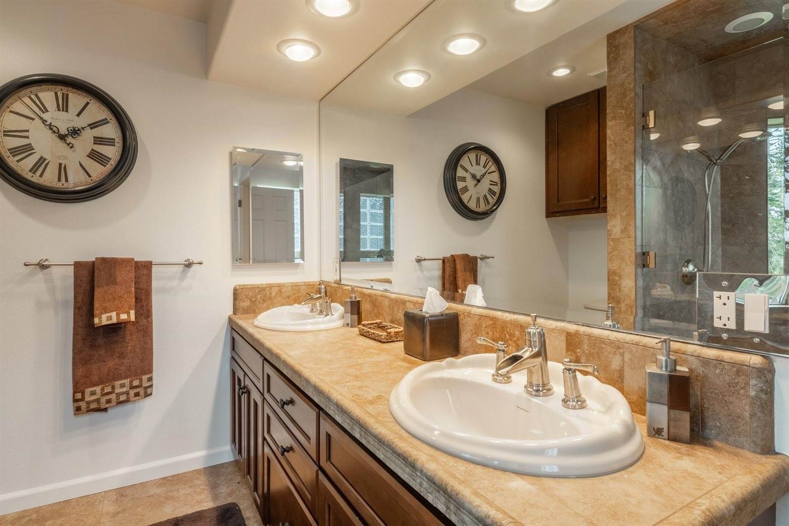 236 Davison Road, Mammoth Lakes, CA 93546