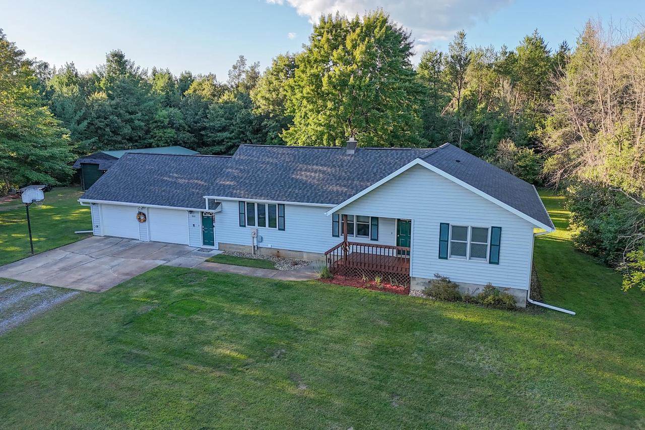 8041 White Pine Drive, Wisconsin Rapids, WI 54494