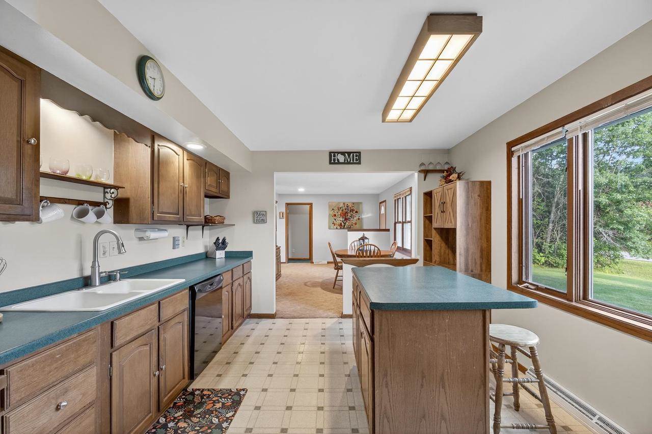 8041 White Pine Drive, Wisconsin Rapids, WI 54494