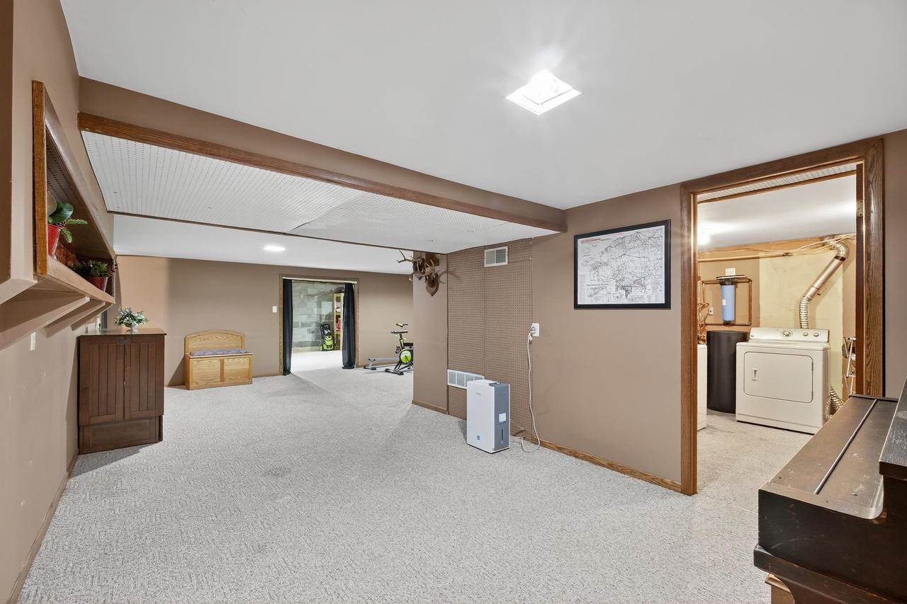 8041 White Pine Drive, Wisconsin Rapids, WI 54494