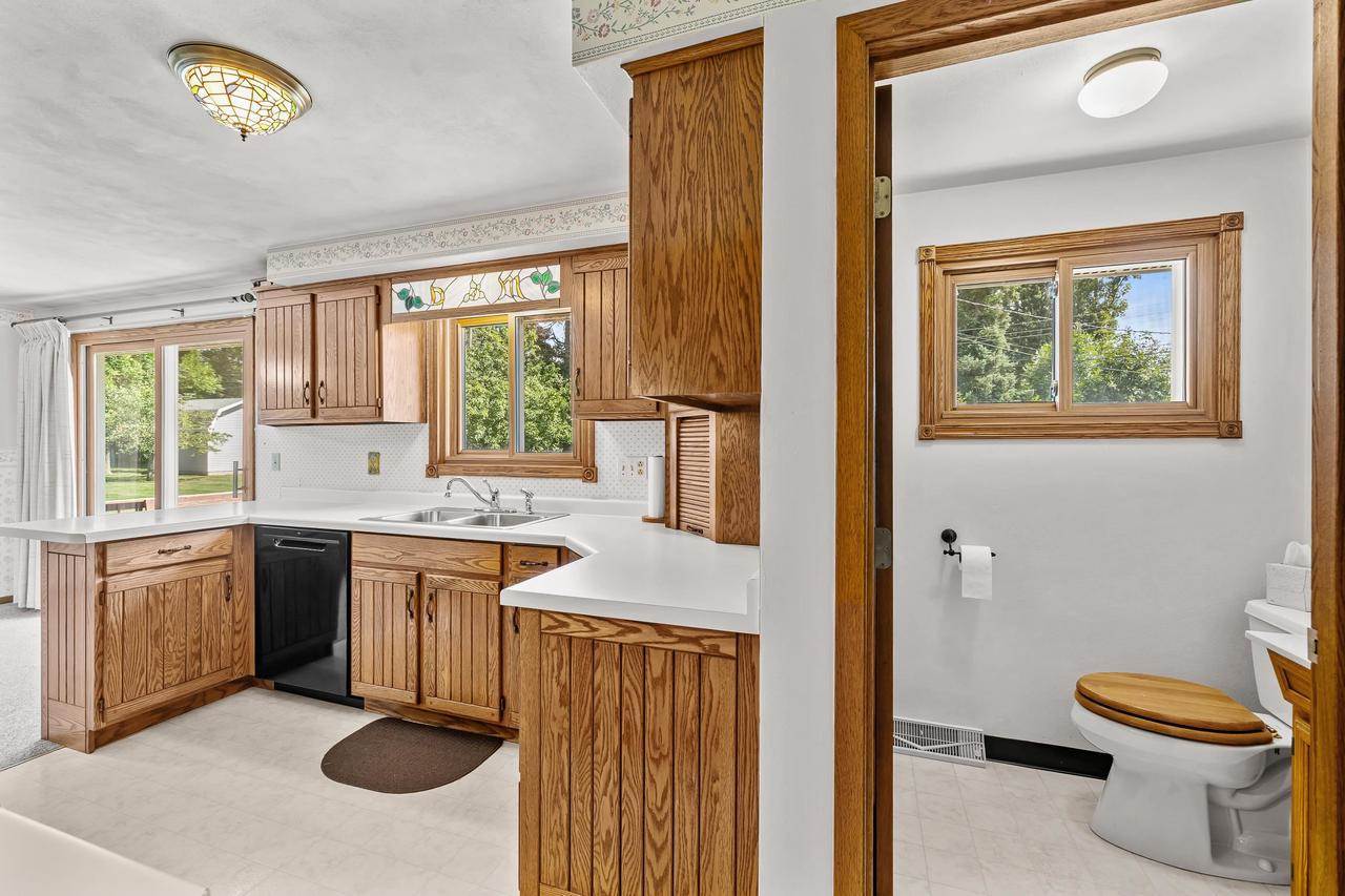 2140 Madison Avenue, Plover, WI 54467