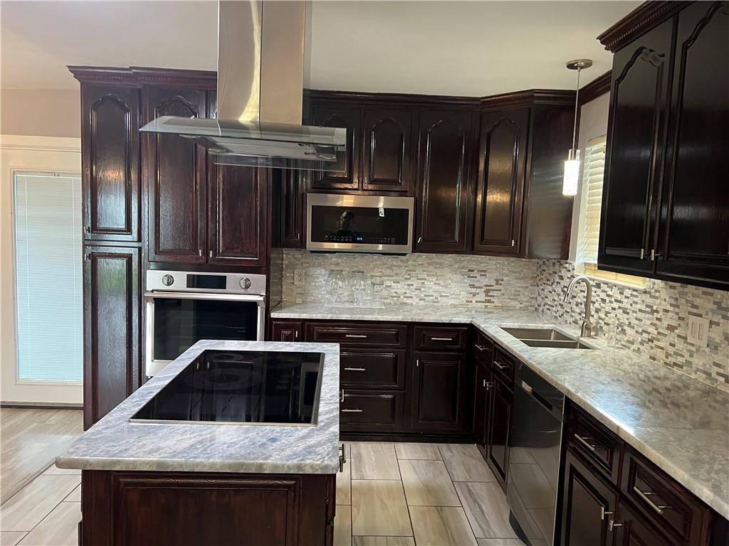 5636 4TH Street, Violet, LA 70092