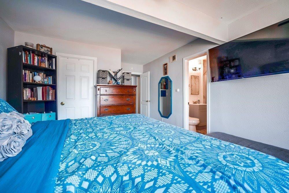 301 West Easton Street, Rialto, CA 92376