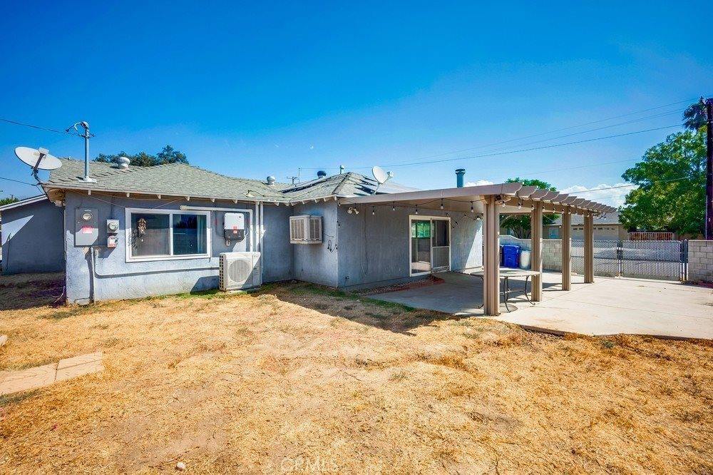 301 West Easton Street, Rialto, CA 92376