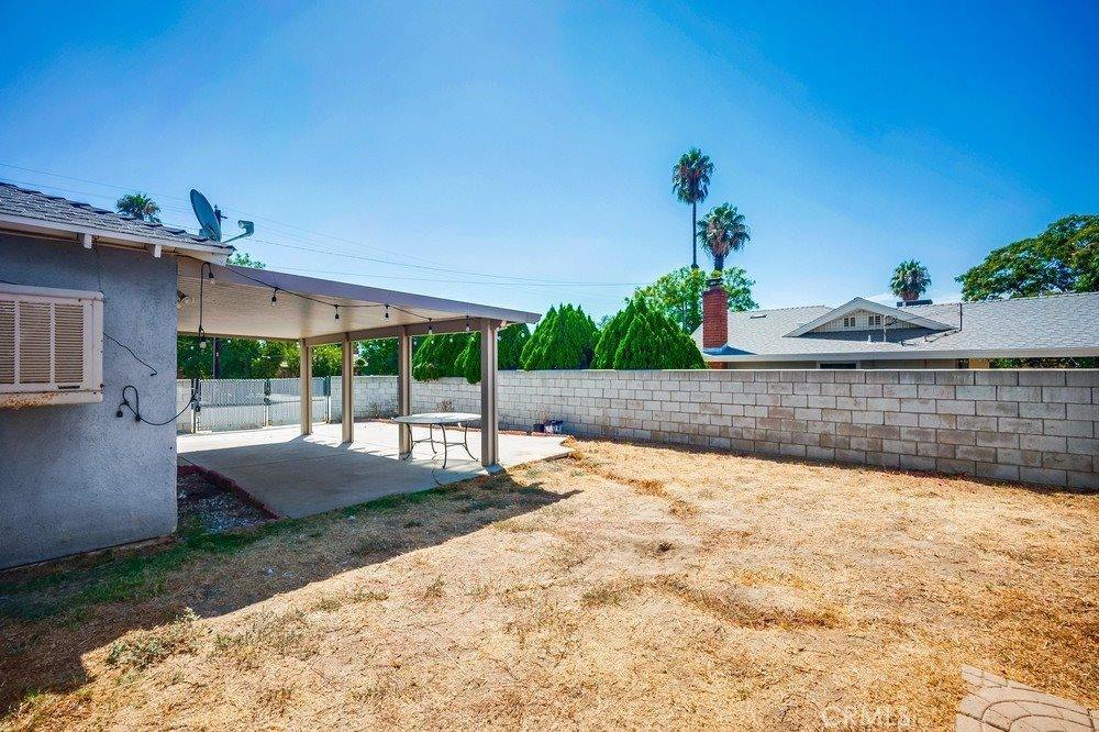 301 West Easton Street, Rialto, CA 92376