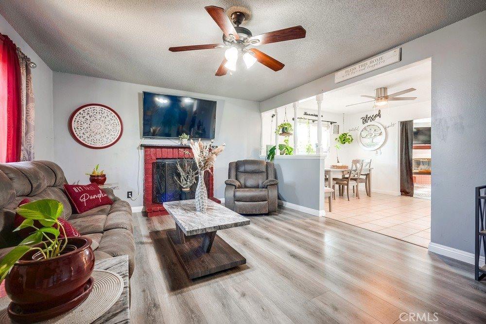 301 West Easton Street, Rialto, CA 92376