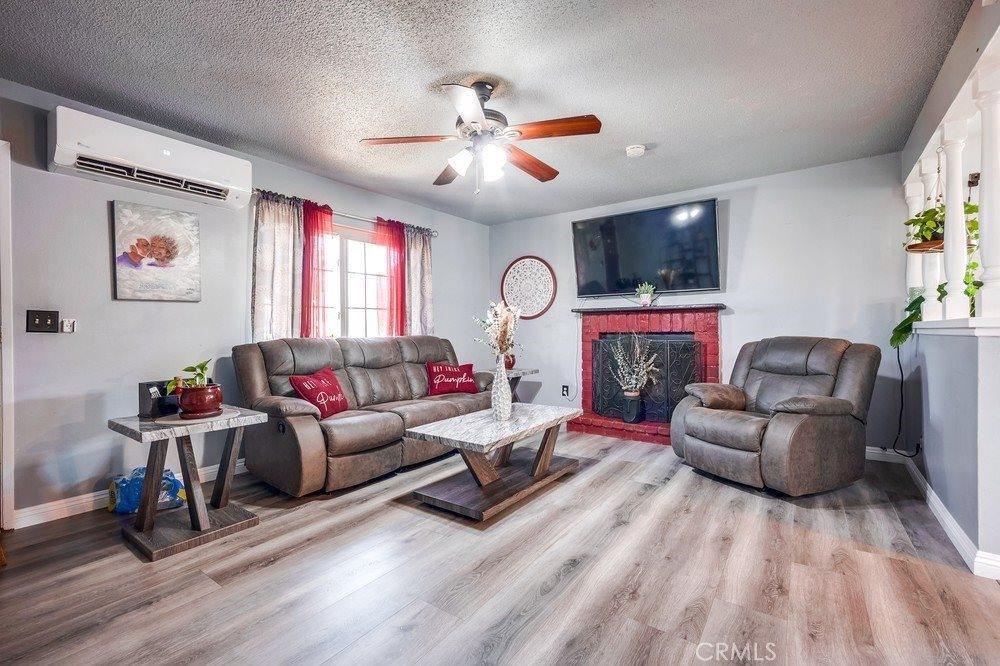 301 West Easton Street, Rialto, CA 92376