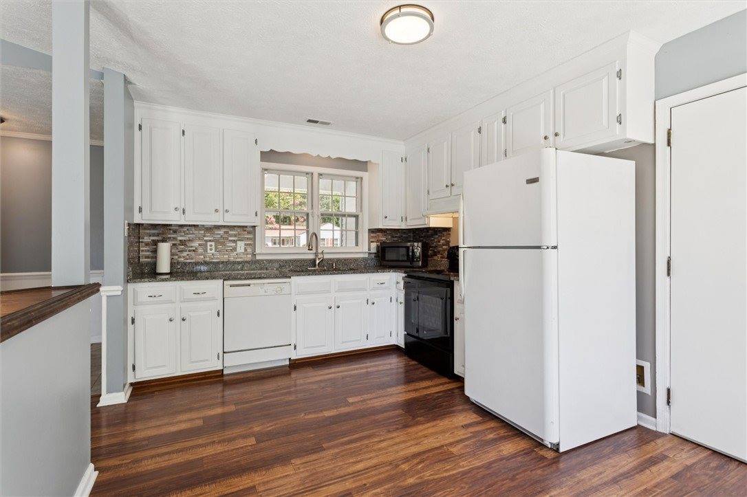 13 Westmont Drive, Hampton County, VA 23666