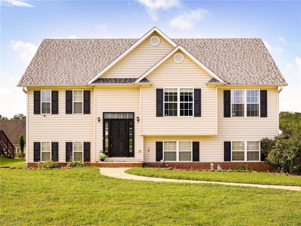 135 Winding Creek Road, Mocksville, NC 27028