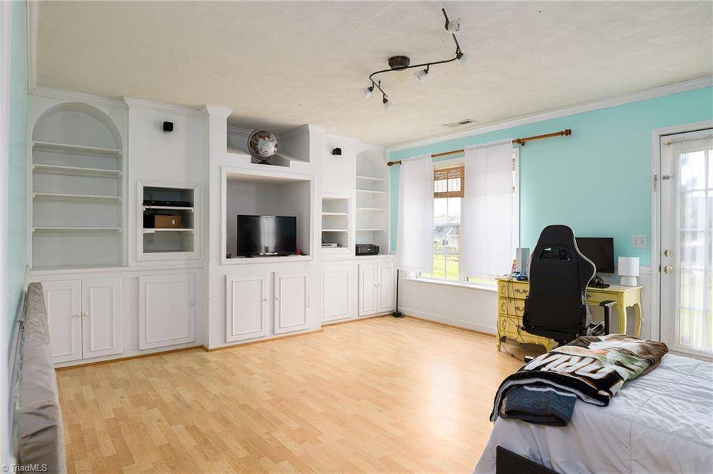 135 Winding Creek Road, Mocksville, NC 27028