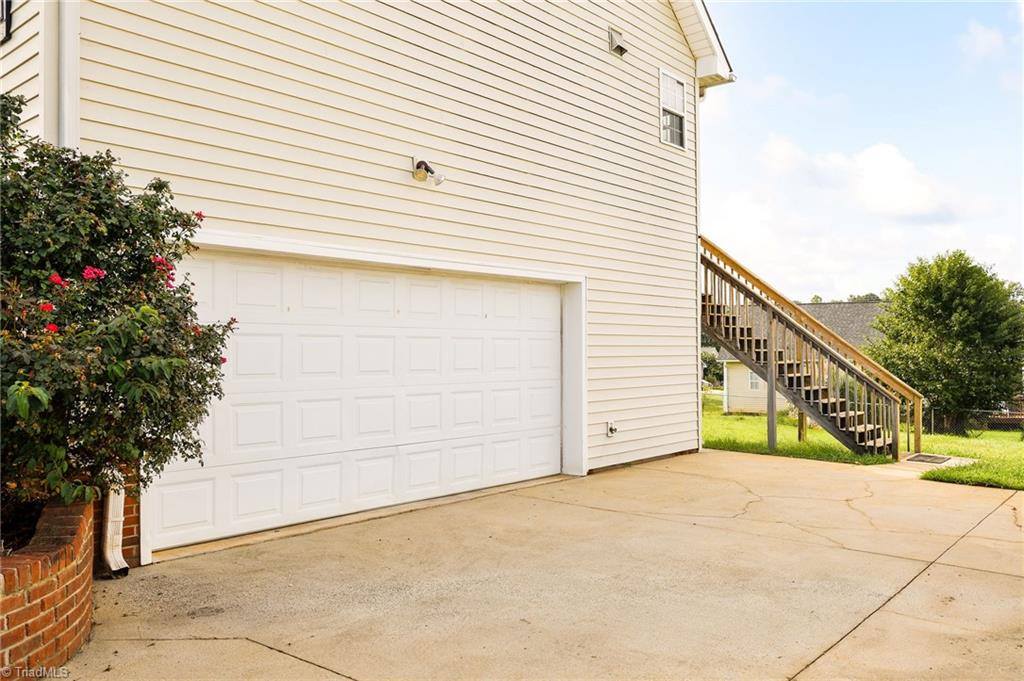 135 Winding Creek Road, Mocksville, NC 27028