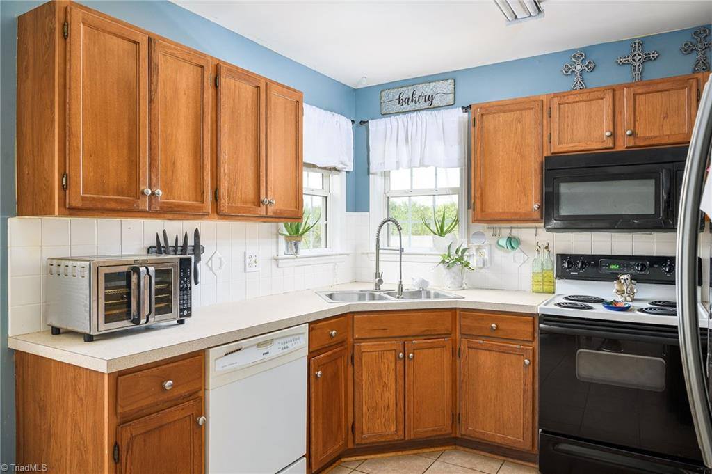 135 Winding Creek Road, Mocksville, NC 27028