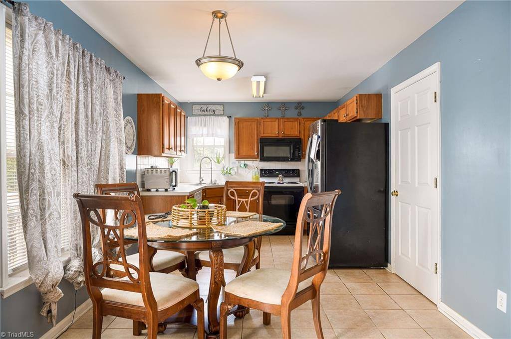 135 Winding Creek Road, Mocksville, NC 27028