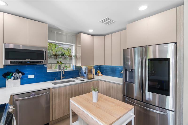 121 NW 45th St, Fort Lauderdale, FL 33309