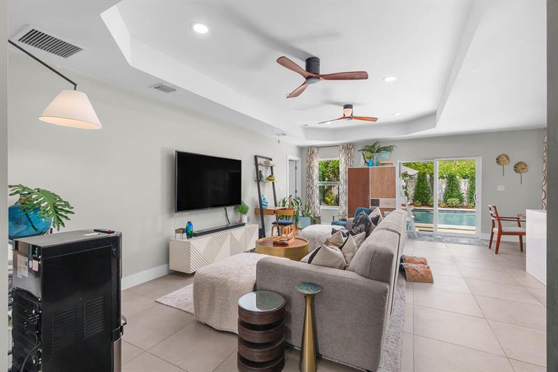 121 NW 45th St, Fort Lauderdale, FL 33309