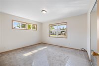 1817 2nd Ave NW, Minot, ND 58703