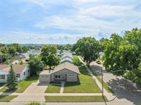 1817 2nd Ave NW, Minot, ND 58703