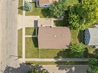 1817 2nd Ave NW, Minot, ND 58703