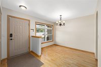 1817 2nd Ave NW, Minot, ND 58703