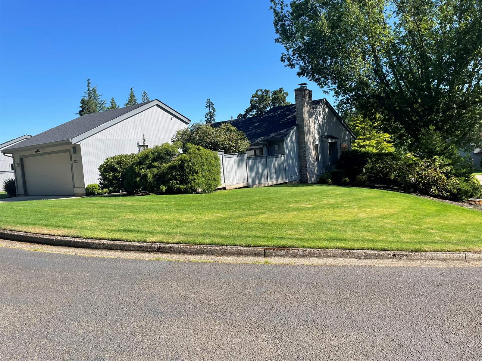 302 spyglass dr, Eugene, OR 97401