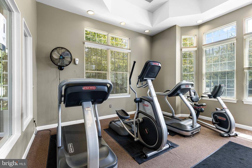 4401 Weatherington Lane, Fairfax, VA 22030