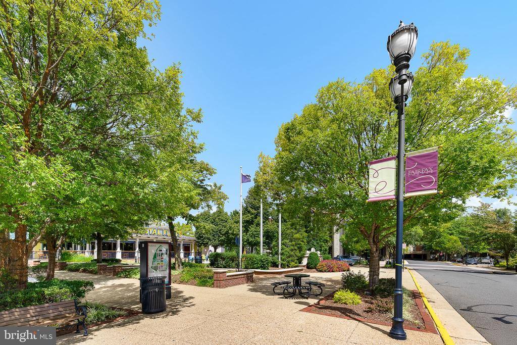 4401 Weatherington Lane, Fairfax, VA 22030