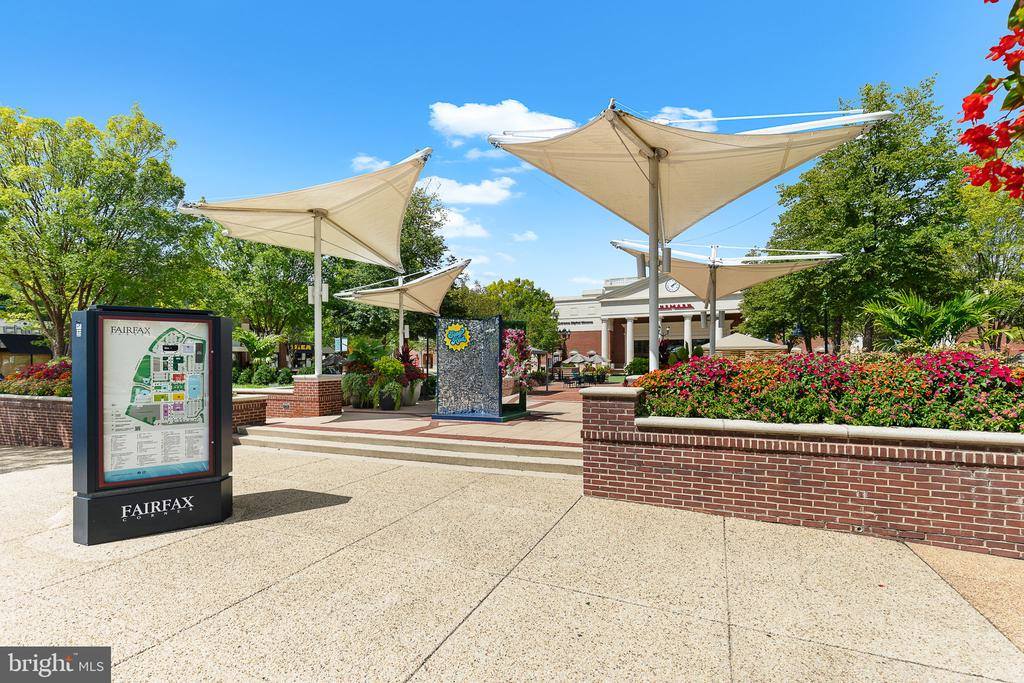 4401 Weatherington Lane, Fairfax, VA 22030