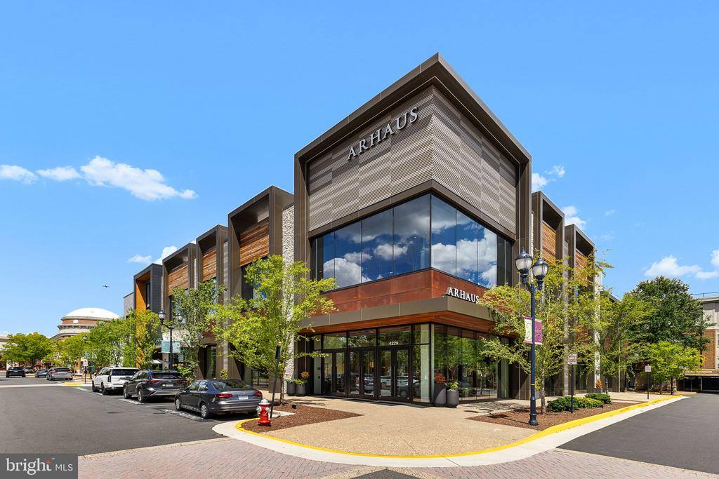 4401 Weatherington Lane, Fairfax, VA 22030