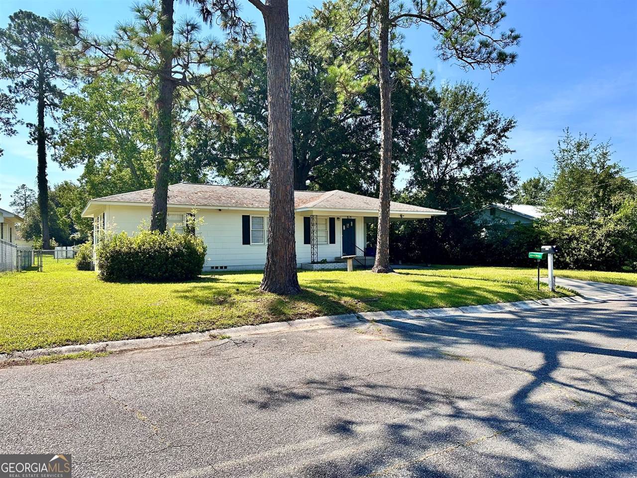 2202 Pioneer Street, Waycross, GA 31501