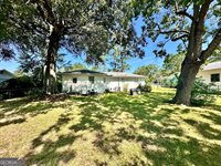 2202 Pioneer Street, Waycross, GA 31501