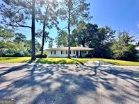 2202 Pioneer Street, Waycross, GA 31501