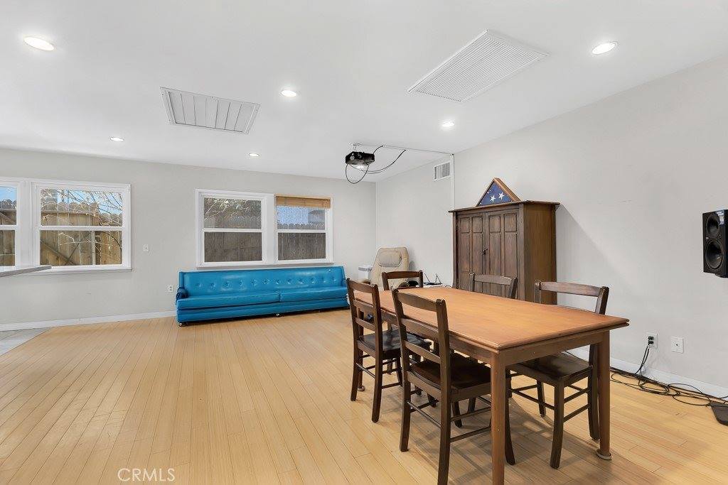 10549 Mcclemont Avenue, Tujunga, CA 91042