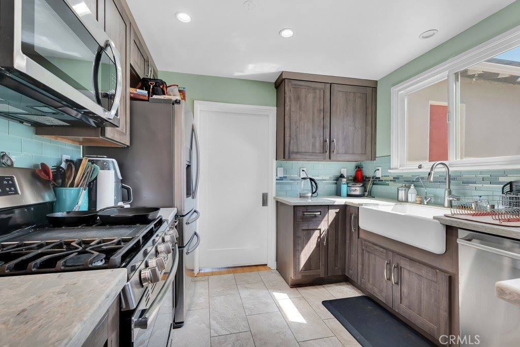 10549 Mcclemont Avenue, Tujunga, CA 91042