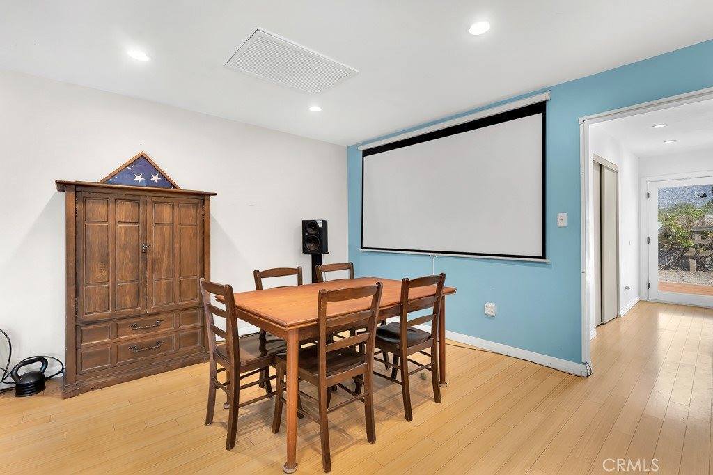 10549 Mcclemont Avenue, Tujunga, CA 91042