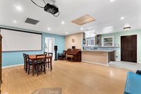 10549 Mcclemont Avenue, Tujunga, CA 91042