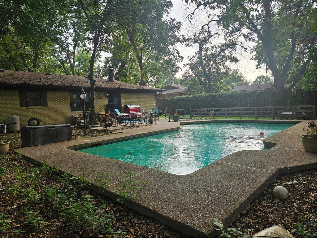 1521 Southwood Boulevard, Arlington, TX 76013