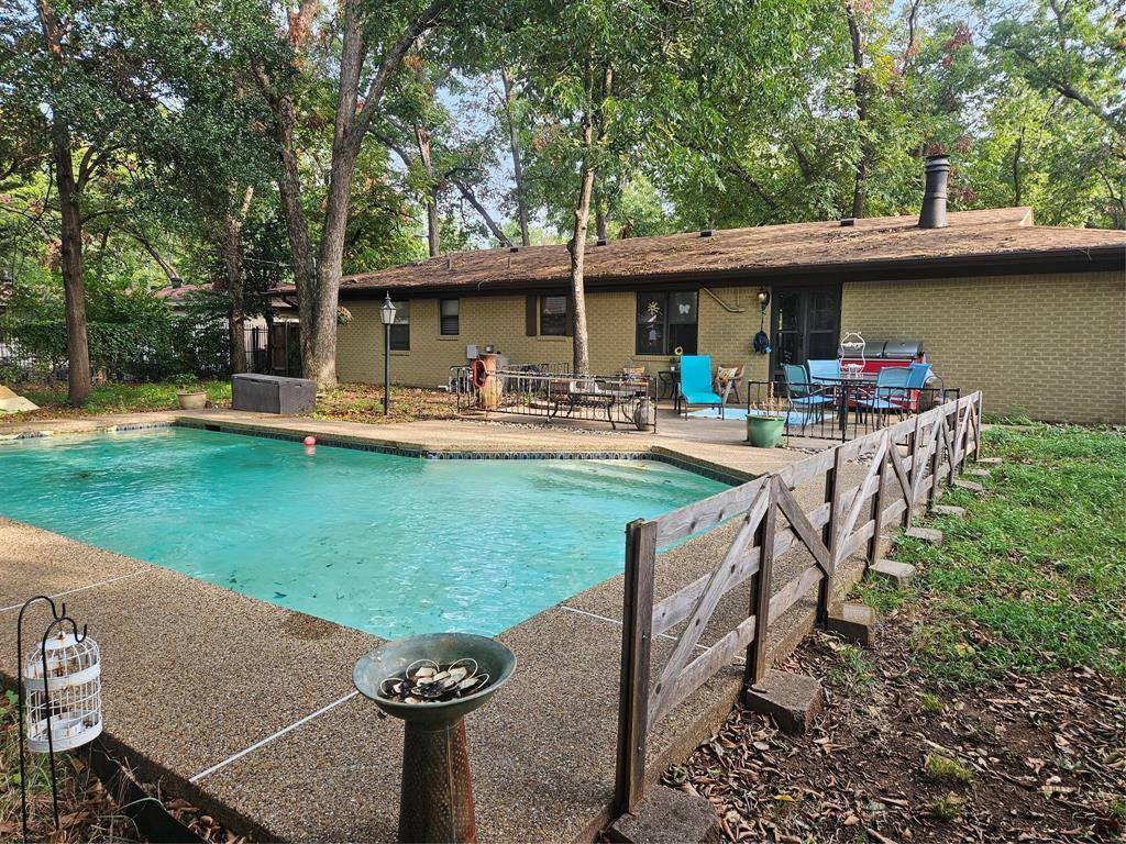 1521 Southwood Boulevard, Arlington, TX 76013