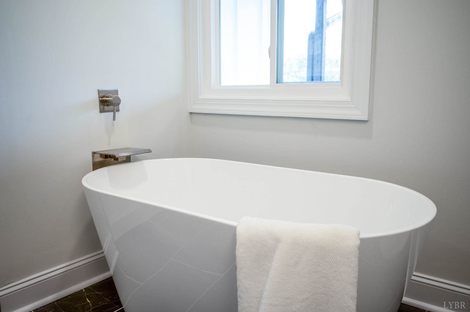 1761 Old Farm Road, Lynchburg, VA 24503