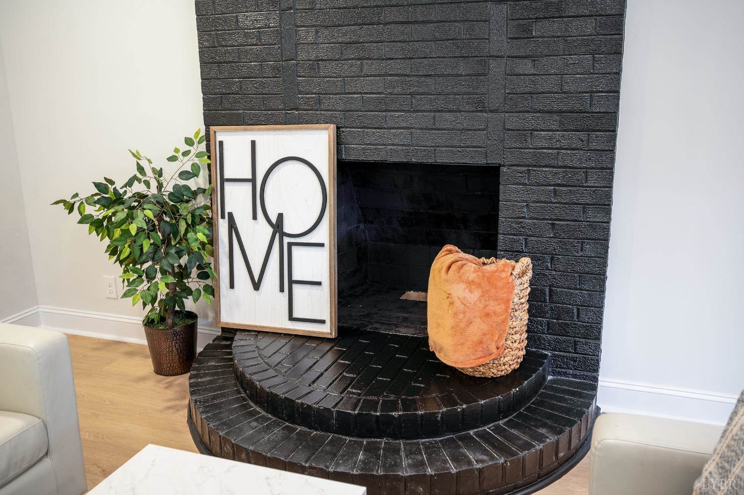 1761 Old Farm Road, Lynchburg, VA 24503