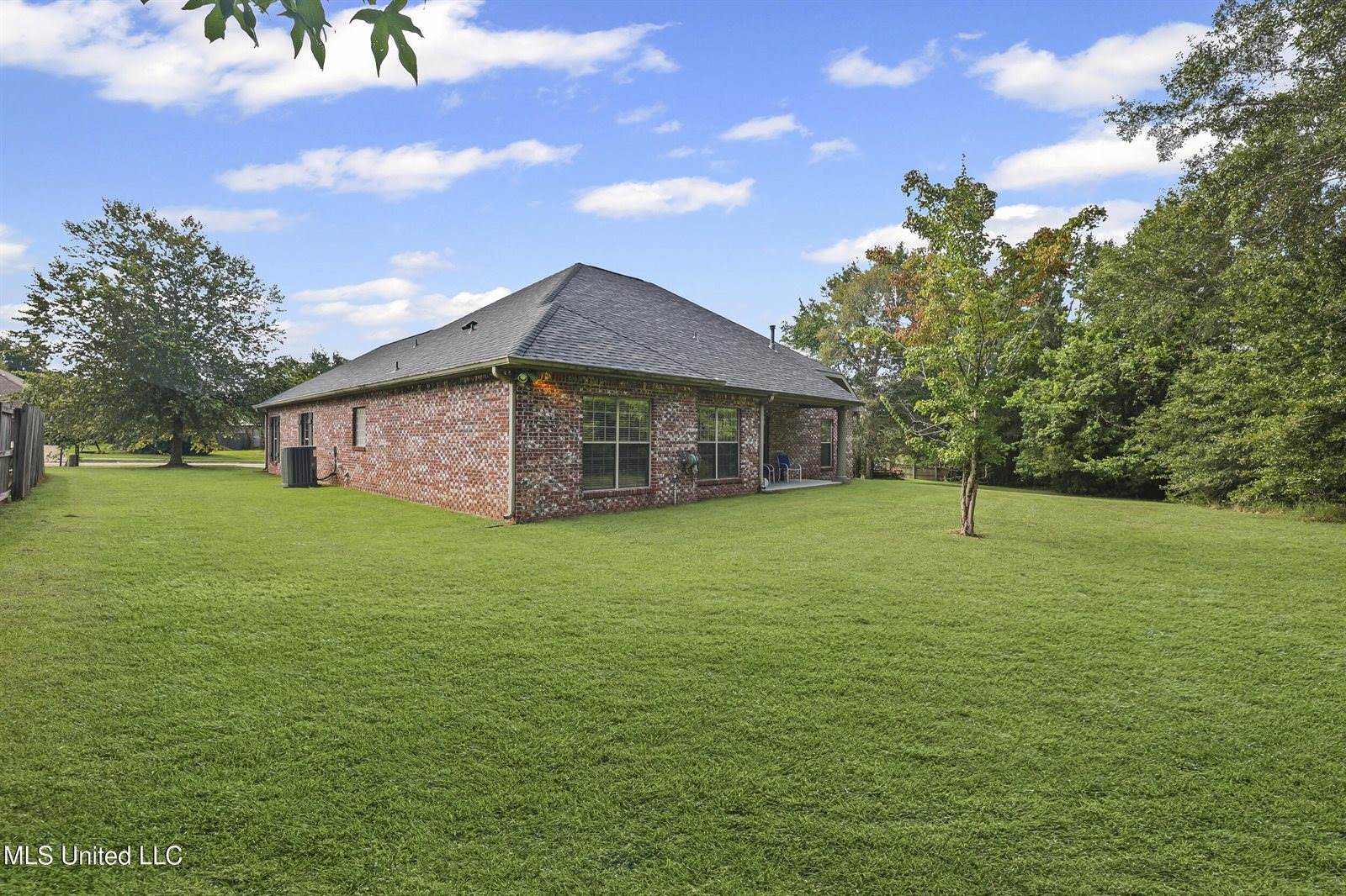 15407 Meadow Brook Court, Gulfport, MS 39503