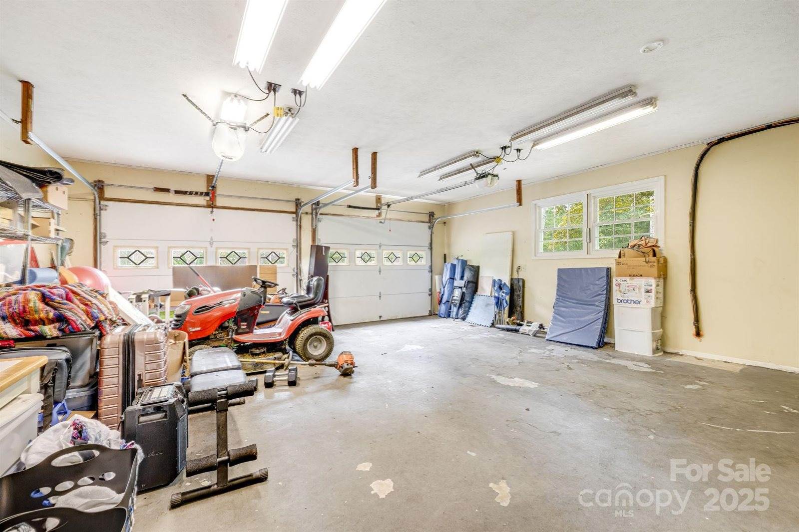 1 Glen Cove Road, Arden, NC 28704