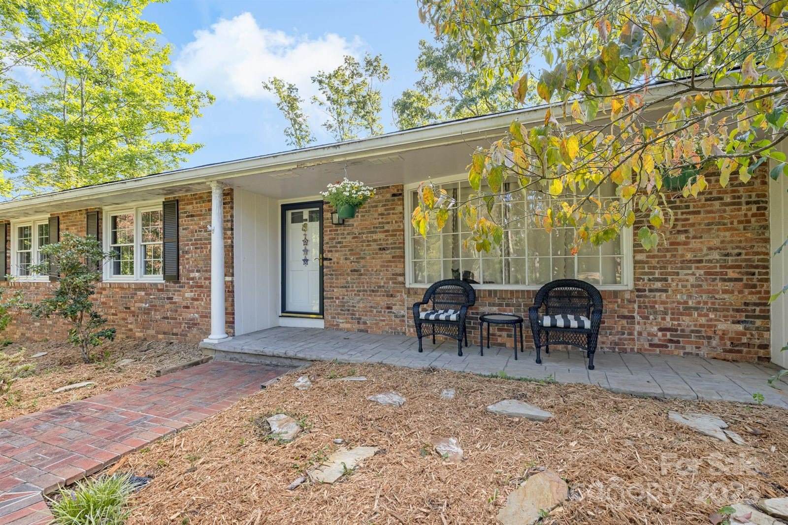 1 Glen Cove Road, Arden, NC 28704