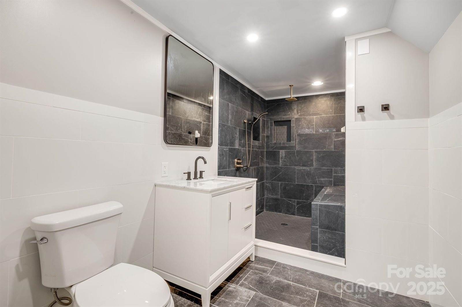 1 Glen Cove Road, Arden, NC 28704