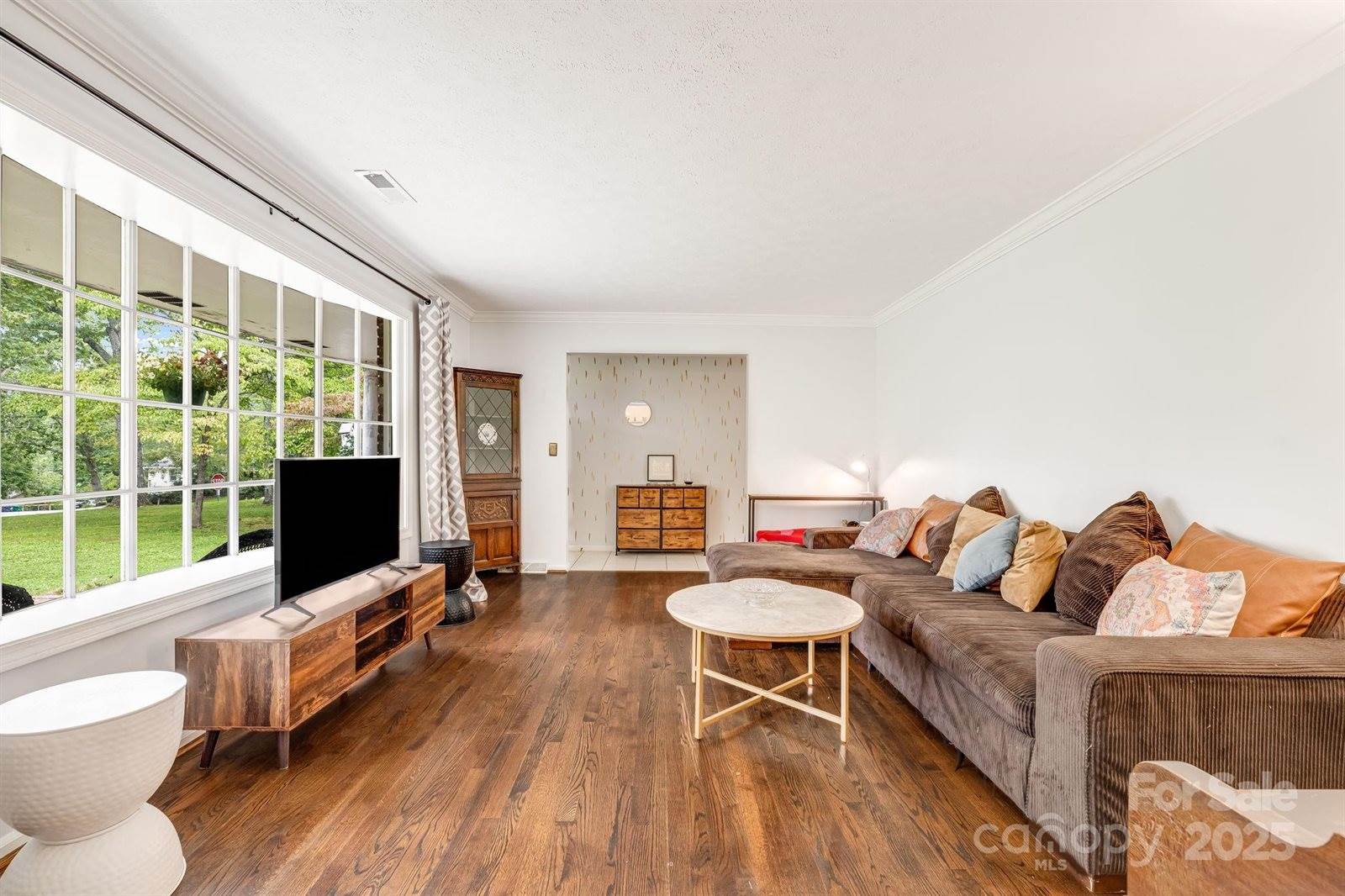 1 Glen Cove Road, Arden, NC 28704