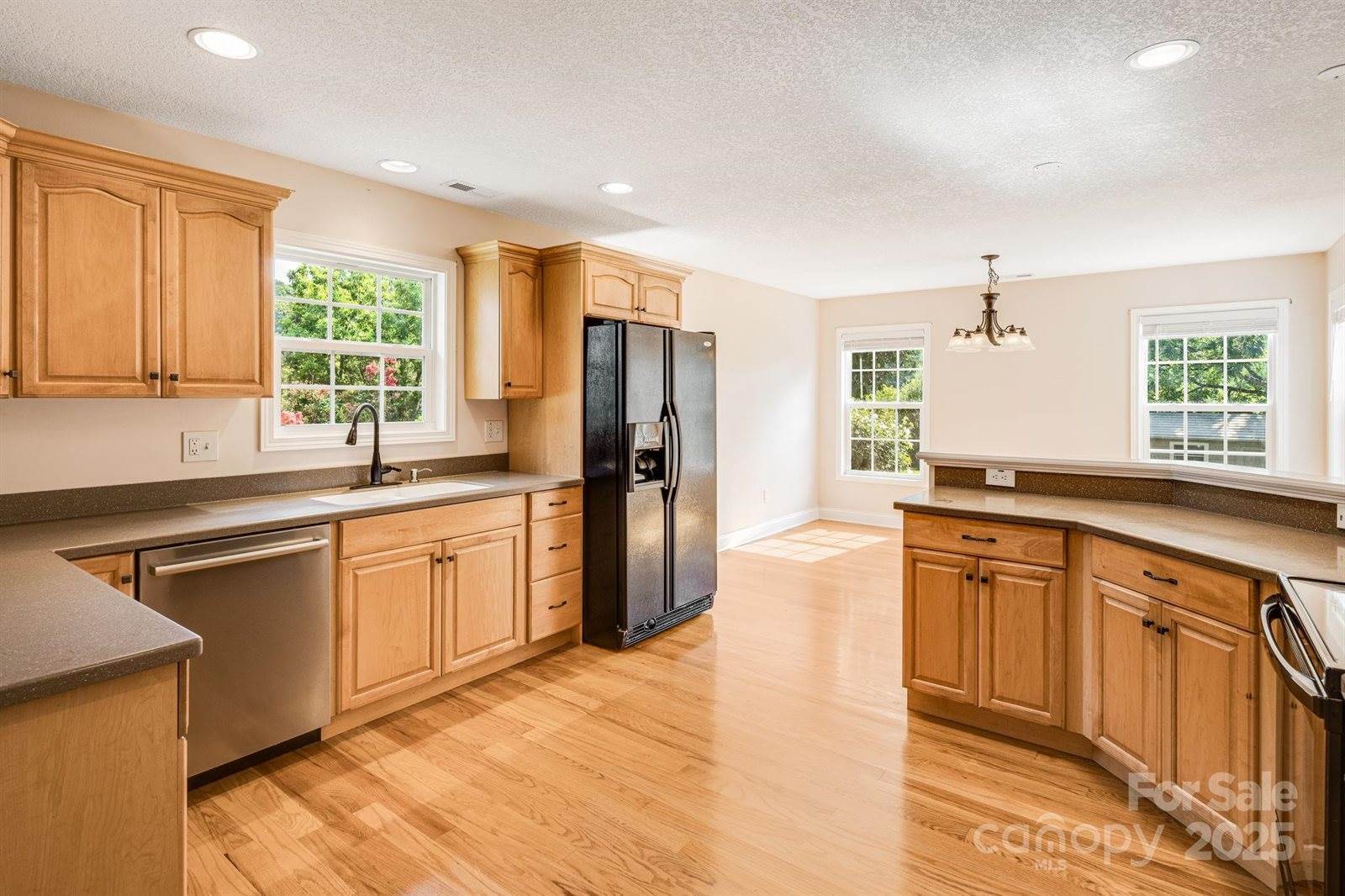 368 Bailey Mountain Road, Mars Hill, NC 28754