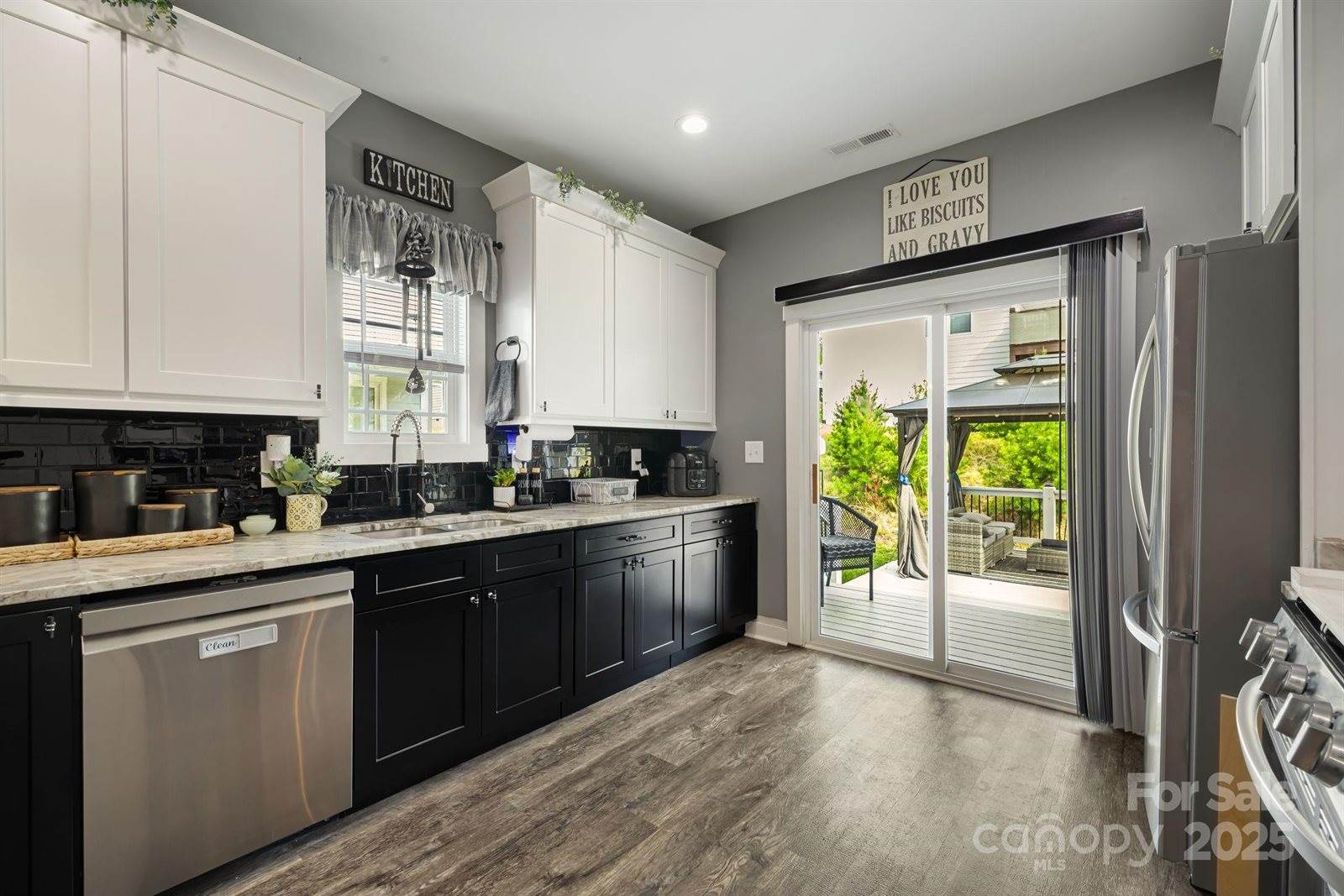 243 Leyland Circle, Hendersonville, NC 28792