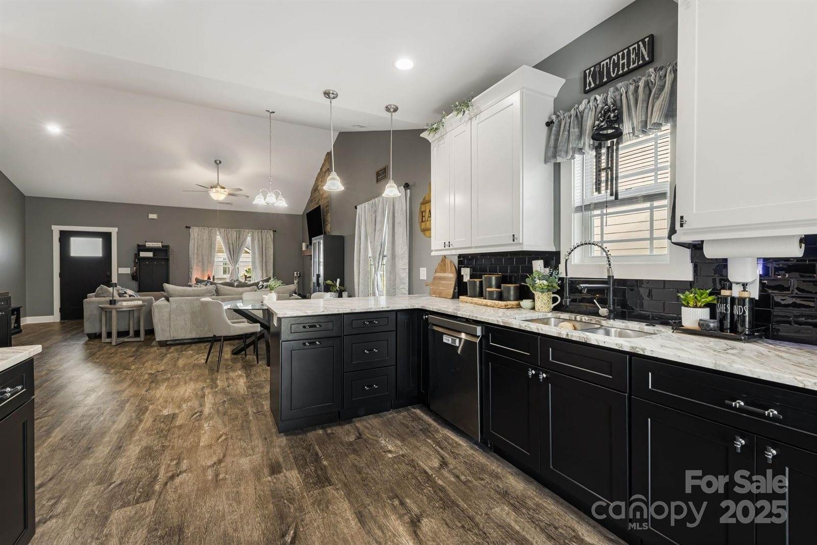 243 Leyland Circle, Hendersonville, NC 28792